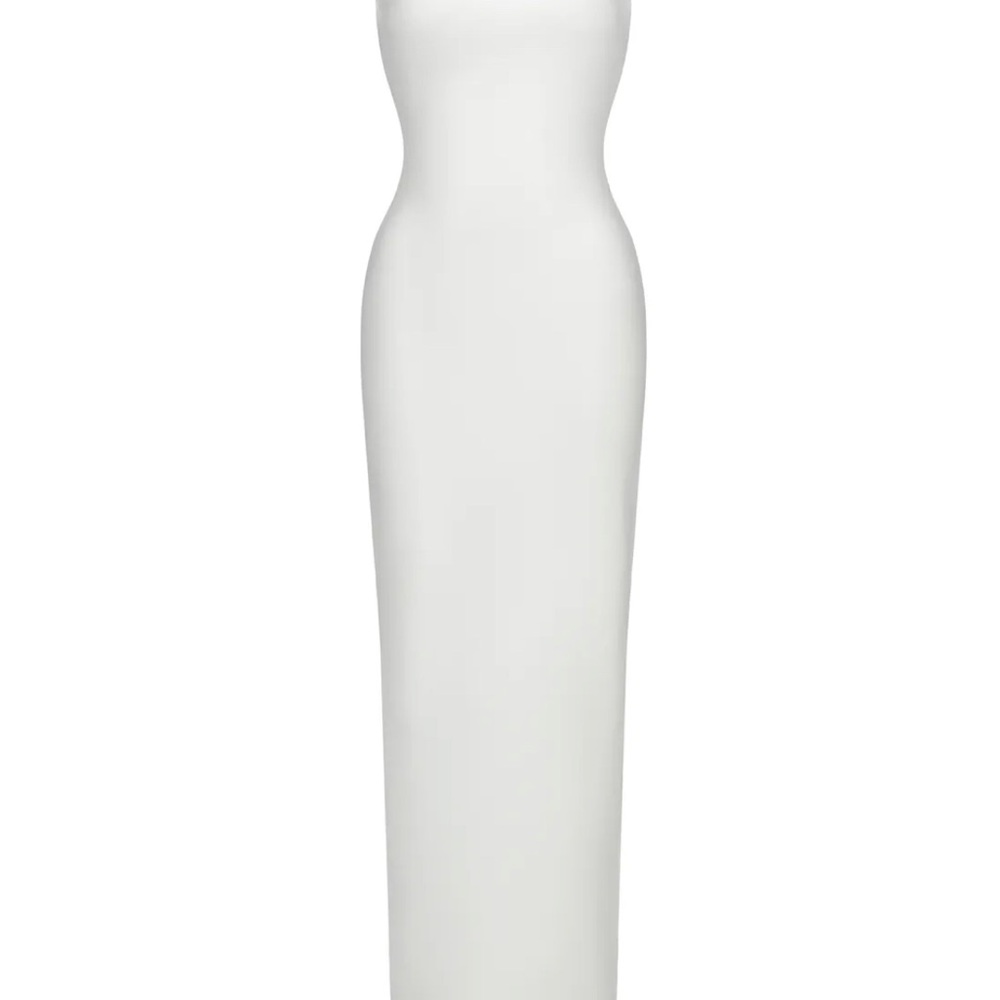 Chic Strapless White Gown (M)